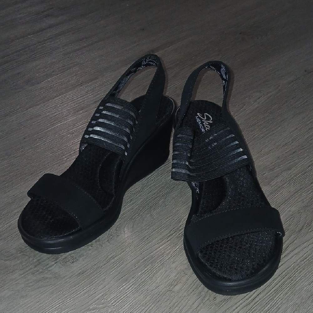 Skechers Stylish Black Slingback Wedge Sandals Sz 8 NWOT